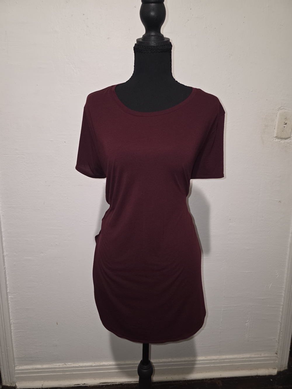 Cato Short Sleeve Scoop Neck Top in Burgundy Plum